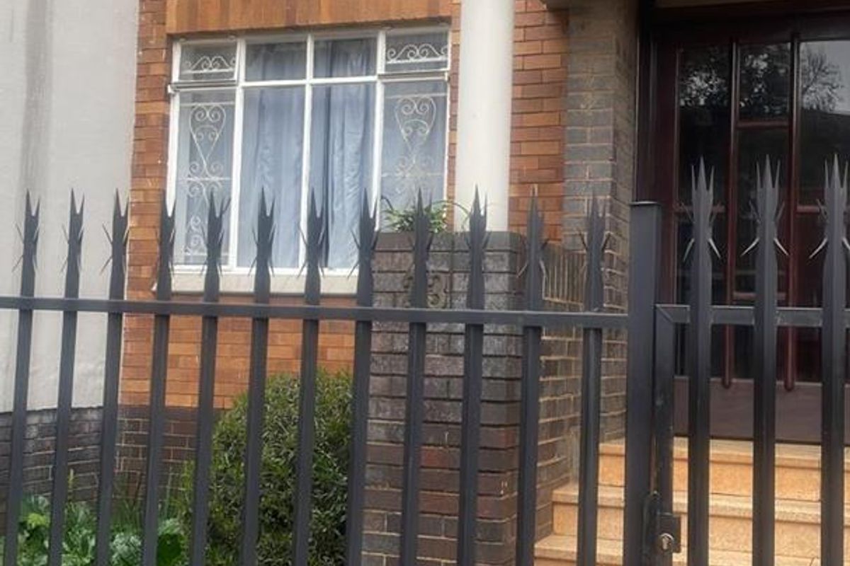An Elegant Retreat in Germiston South's Premier Complex!!! - Photo 4