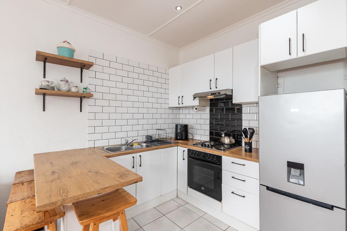 Modern, Spacious , No Transfer Duty - Photo 3