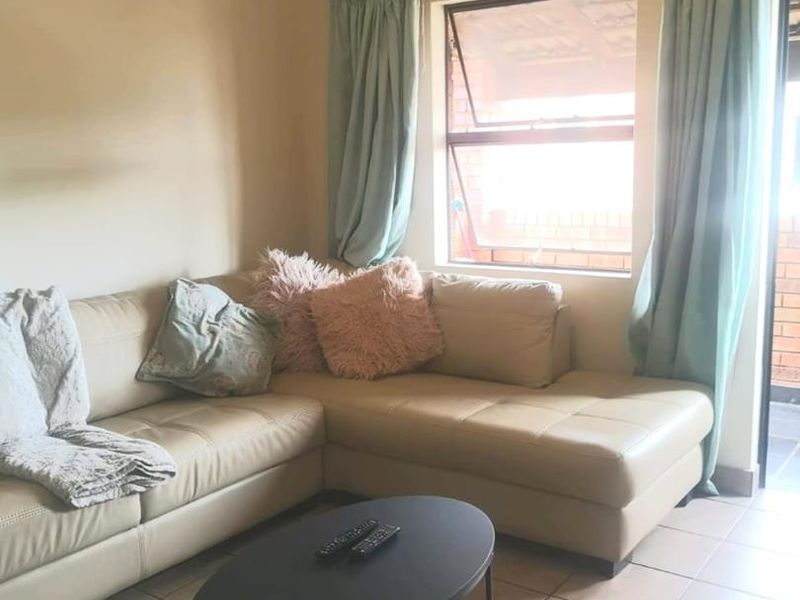 Flat for Sale R770.000 - Photo 3