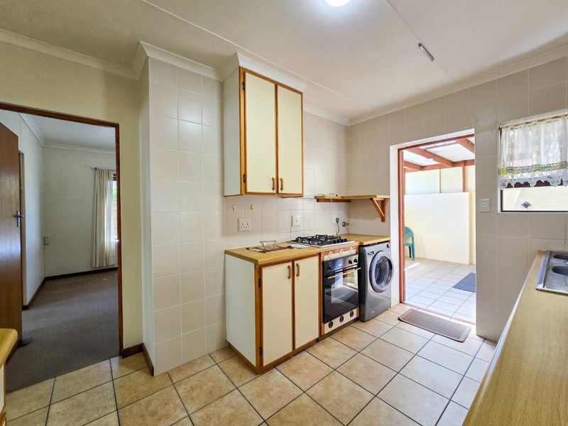 Neat family home for sale in harbour area. - Photo 8