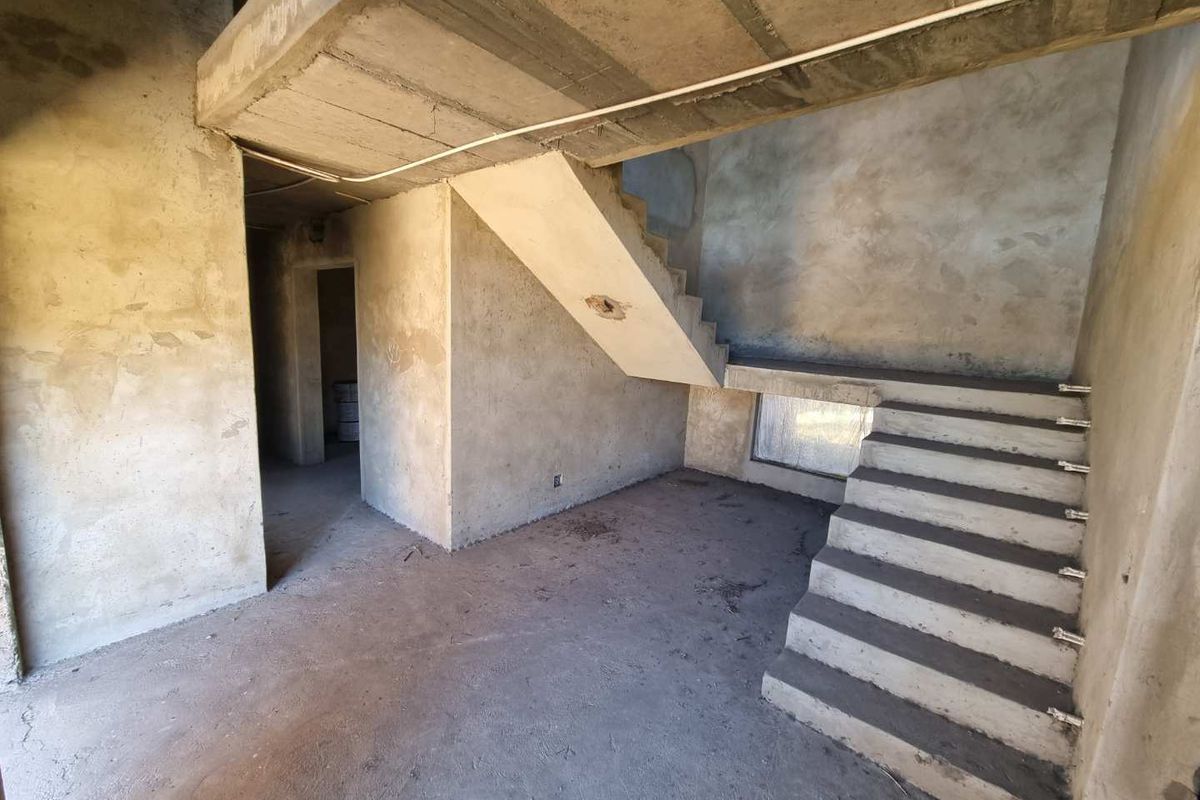 Unleash Your Dream Home's Potential - Photo 4