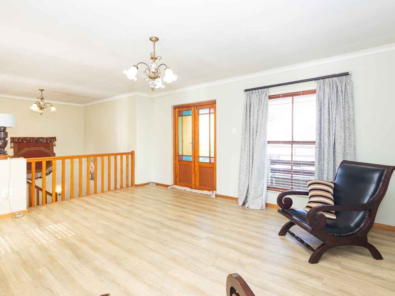 4 Bedroom house / guesthouse for sale in Panorama, Malmesbury - Photo 6
