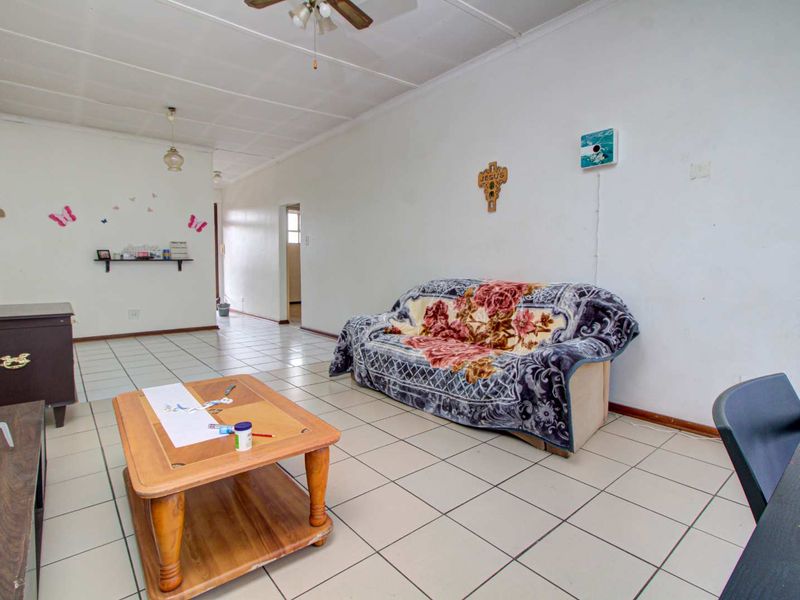 Generous Space ,Your New Home Awaits - Photo 3