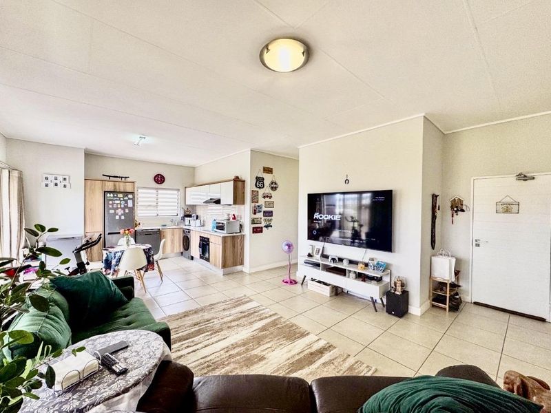 Move-In Ready Luxury Apartment in Linbro Park Sandton - Photo 6