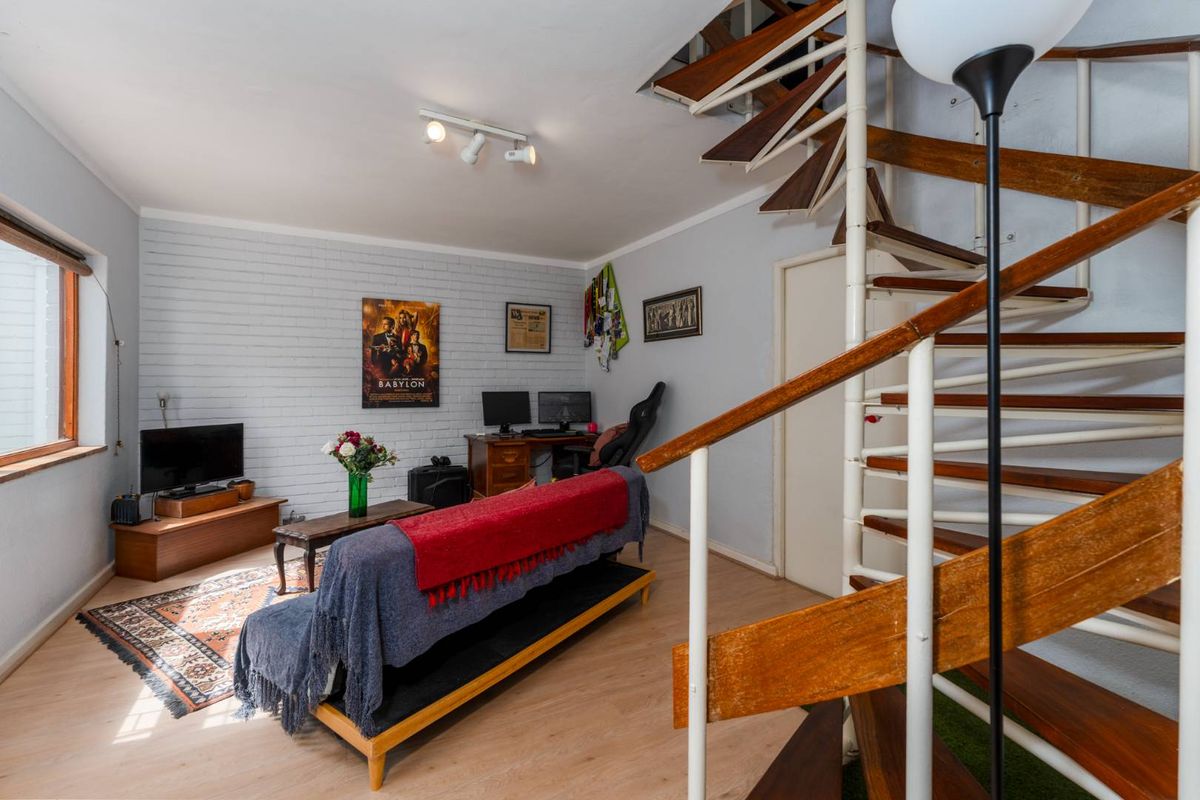 Pretty as a picture and neat as a pin, this brand new release is going to be your win! - Photo 4