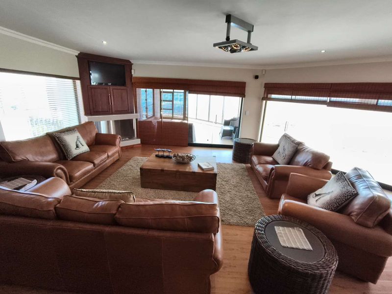 5 Bedroom House For Sale in Blueberry Hill, St Helena Bay, Western Cape - Photo 7