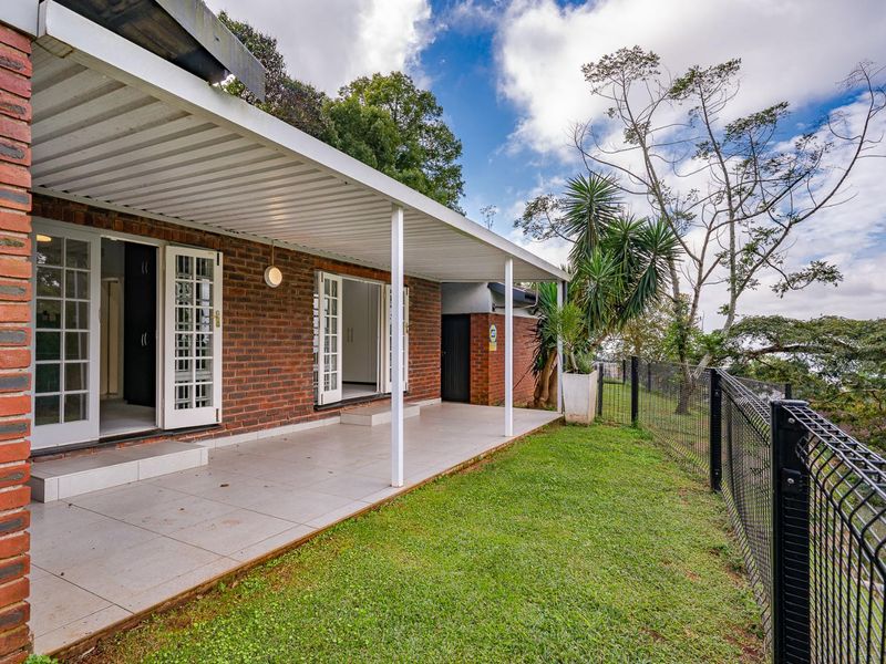 Spacious Face-Brick Family Unit with Modern Finishes, Views & Excellent Entertainment Flow - Photo 8