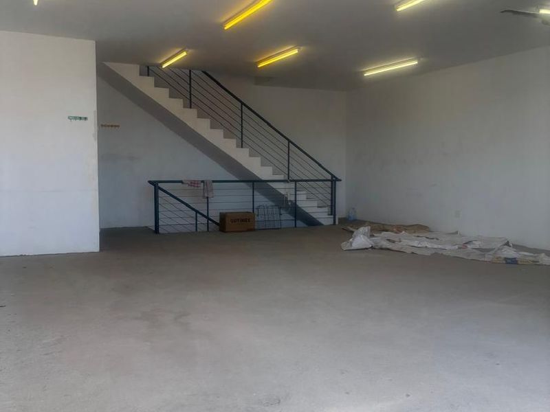 Industrial warehouse - Photo 3