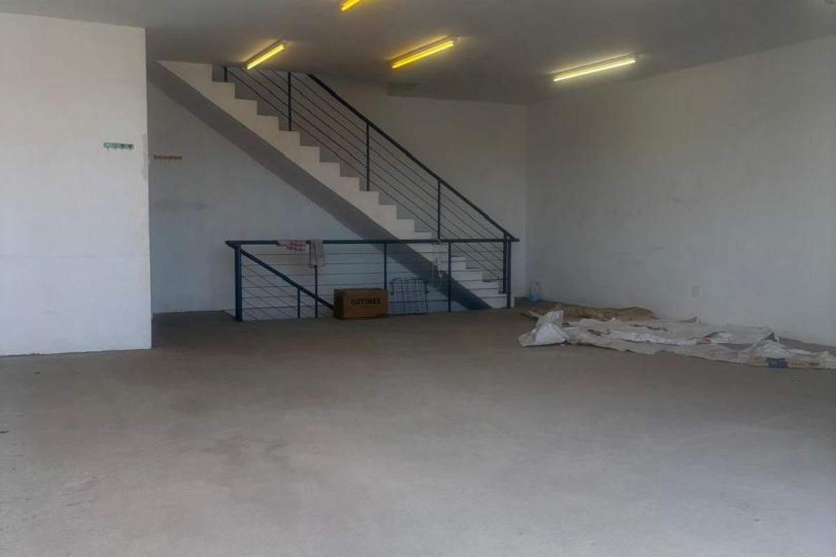 Industrial warehouse - Photo 3