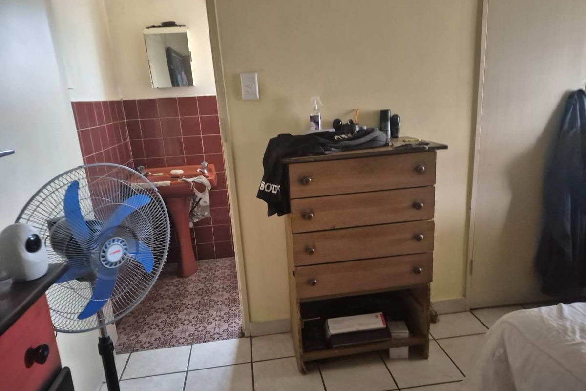 Large home, ideal for family or for renting out - Photo 4