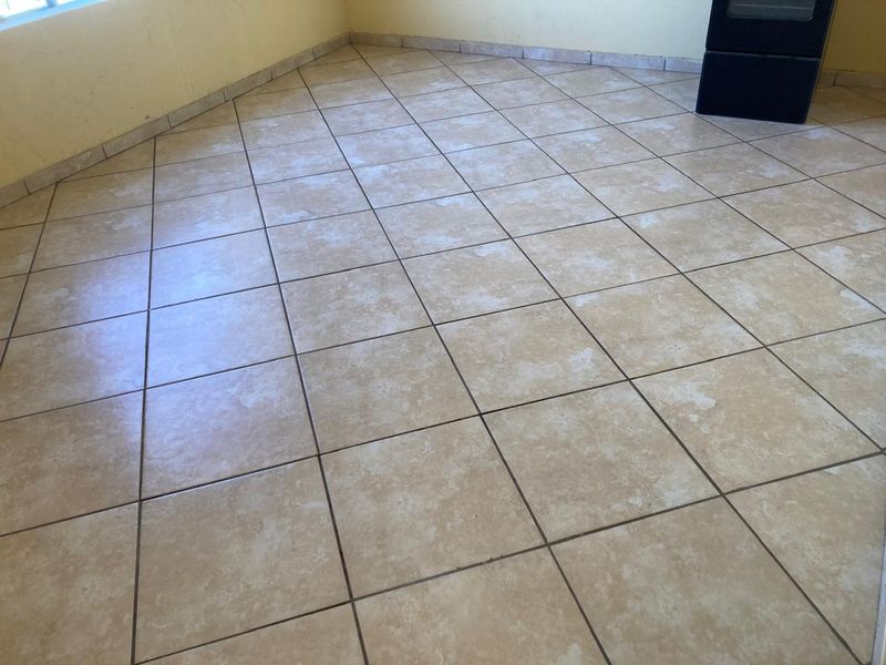 2 Bedroom apartment for sale in Jabulani - Photo 5