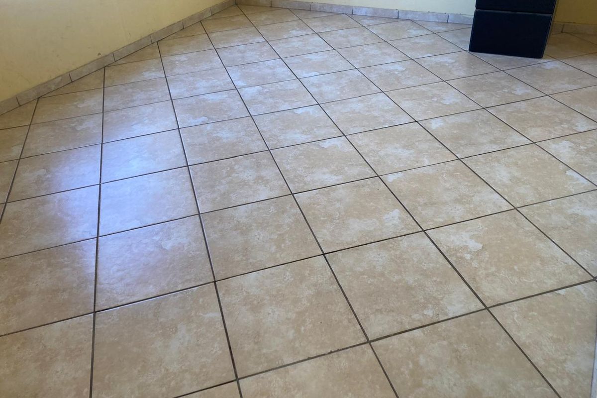 2 Bedroom apartment for sale in Jabulani - Photo 5