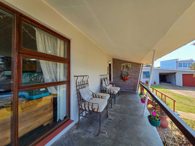 Family home for sale in Stilbaai-Wes. - Photo 3