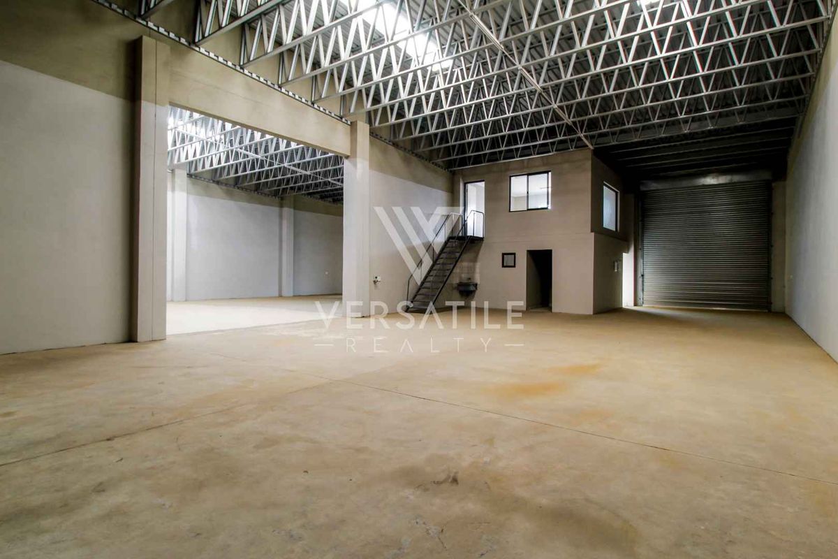 Two adjacent Warehouses for Sale in the Light Industrial Area, Walvis Bay - Photo 3
