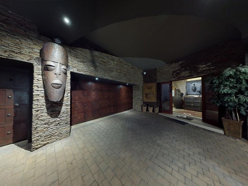 OFF-THE-GRID MASTERPIECE IN SOUGHT AFTER SILVER LAKES - COMMANDING PRESENCE WITH EFFORTLESS LIVING - Photo 3