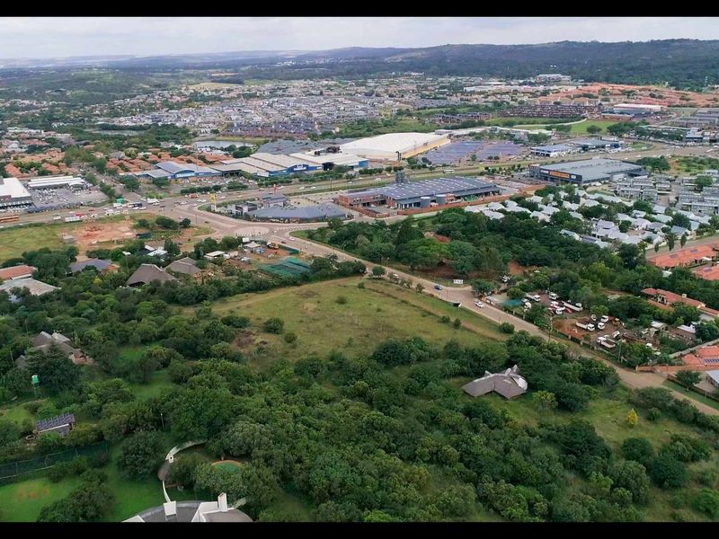 ***ECO DEVELOPMENT OPPORTUNITY IN THE HEART OF EQUESTRIA***NEARLY 100 UNITS - TOTAL AREA OF 3,94 HA*** - Photo 4