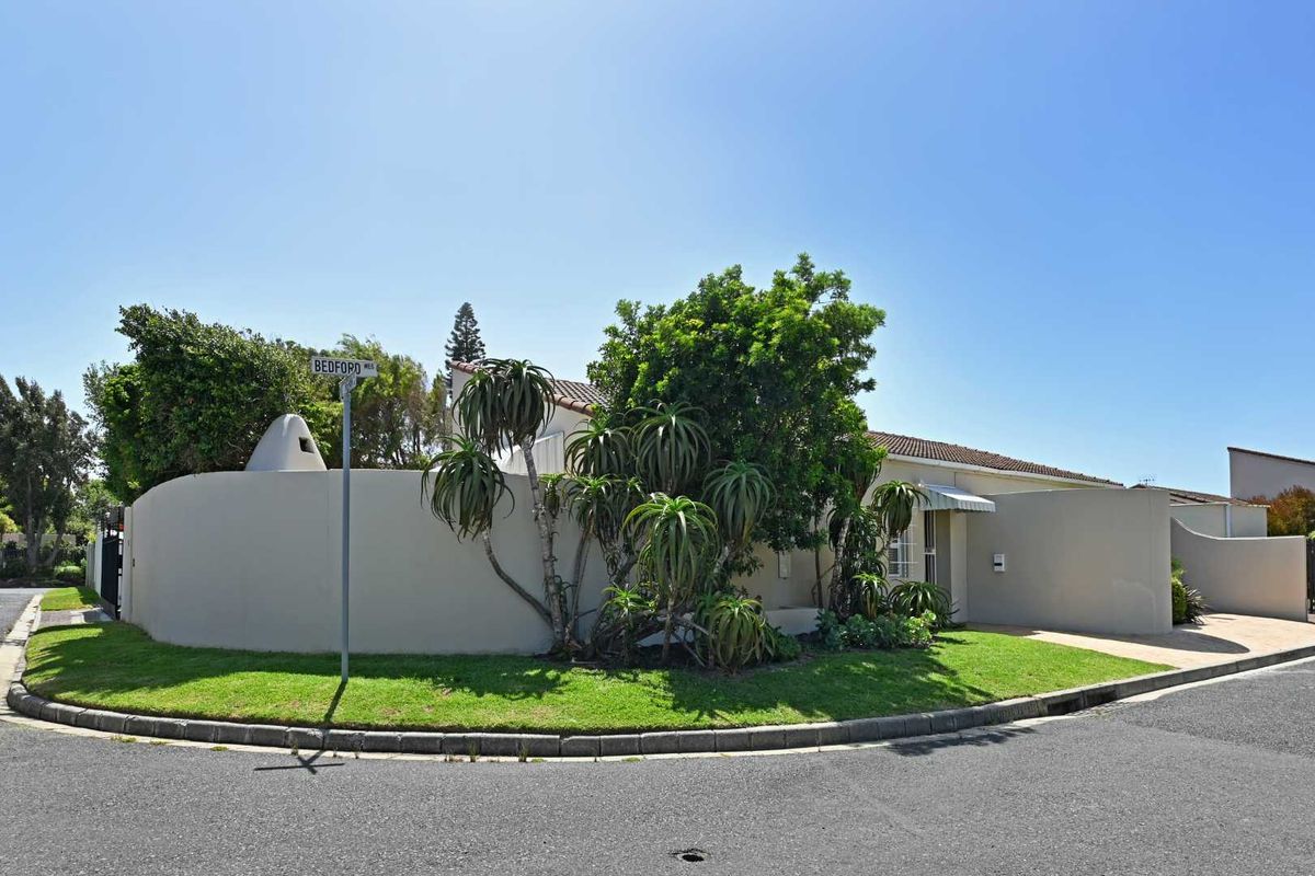 Stylish Lakeside Retreat – Beautifully Renovated, Pet-Friendly & Move-In Ready - Photo 3