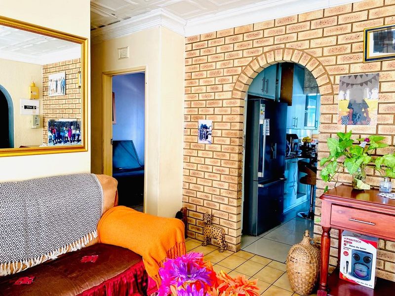 Spacious 4 bedroom Family Home in Wild en Weide, Richards Bay - Photo 1
