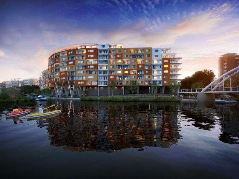 Spacious Apartment In Popular Waters Edge - Photo 5