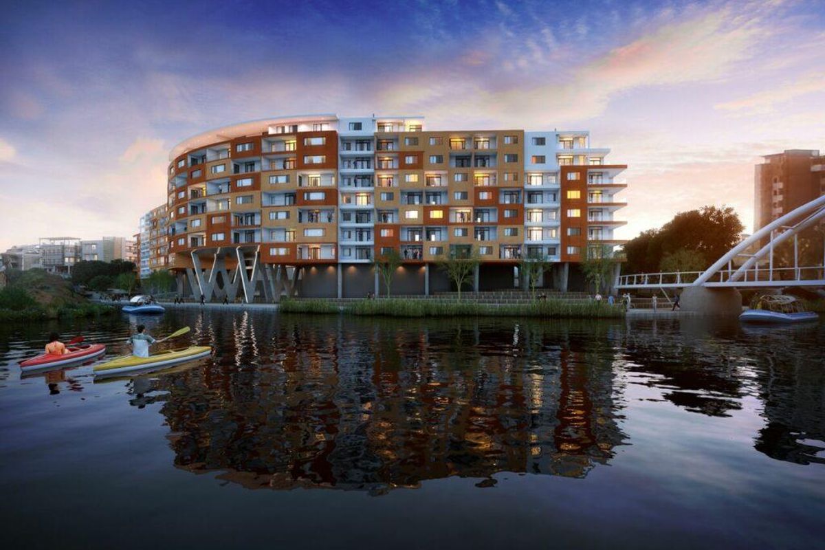 Spacious Apartment In Popular Waters Edge - Photo 5