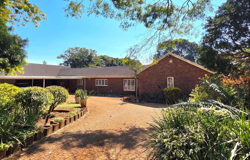 Spacious 3-Bedroom Pet-Friendly Home To Rent Near Forest View Primary