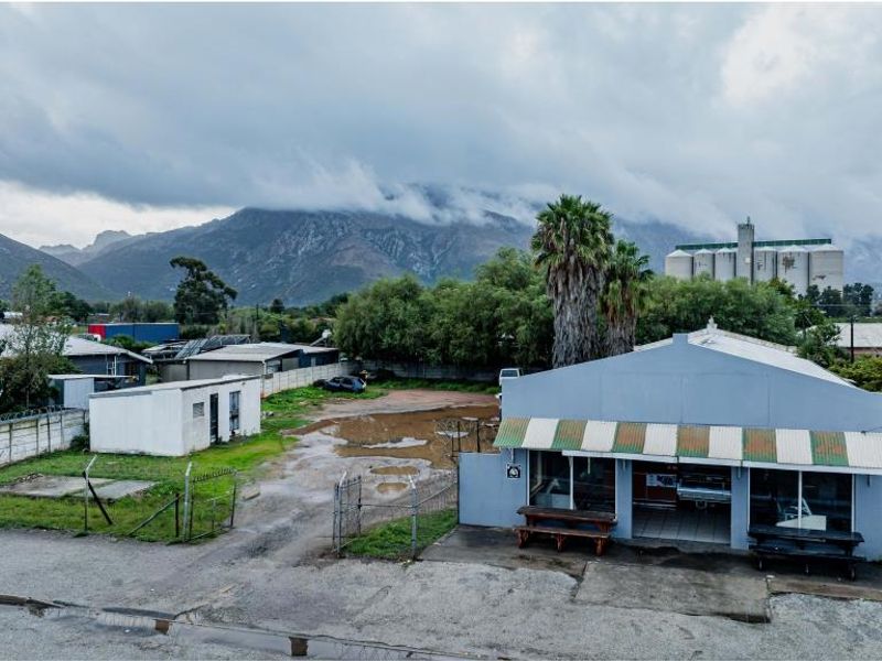 Fabulous Investment opportunity in the heart of the Boland! - Photo 3