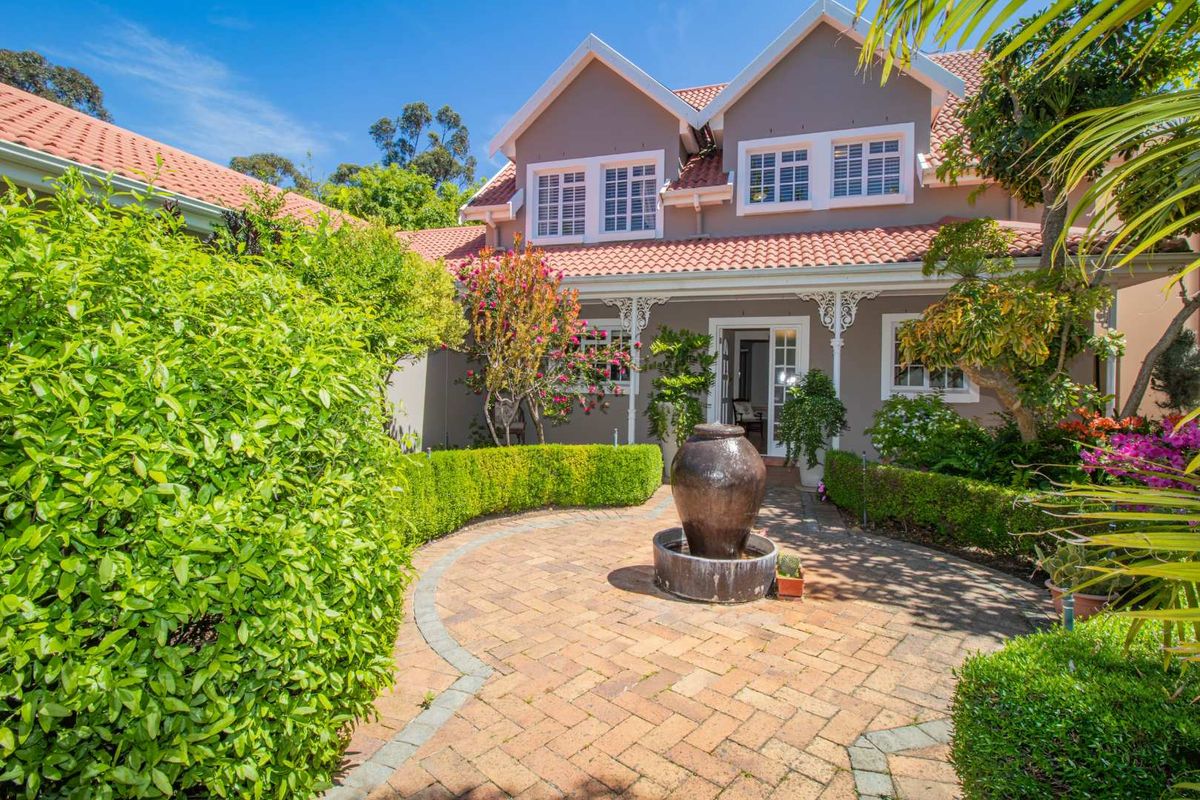 Storybook Charm In Gated Estate!! - Photo 3