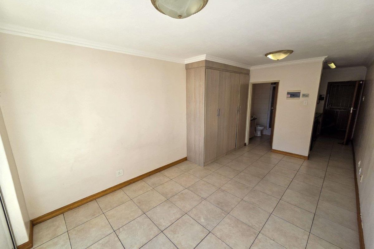Bachelor Apartment available in Hillcrest - Photo 3