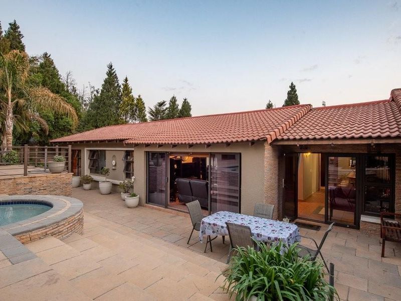 Find Your Forever Home: Luxury Meets Practicality! - Photo 5