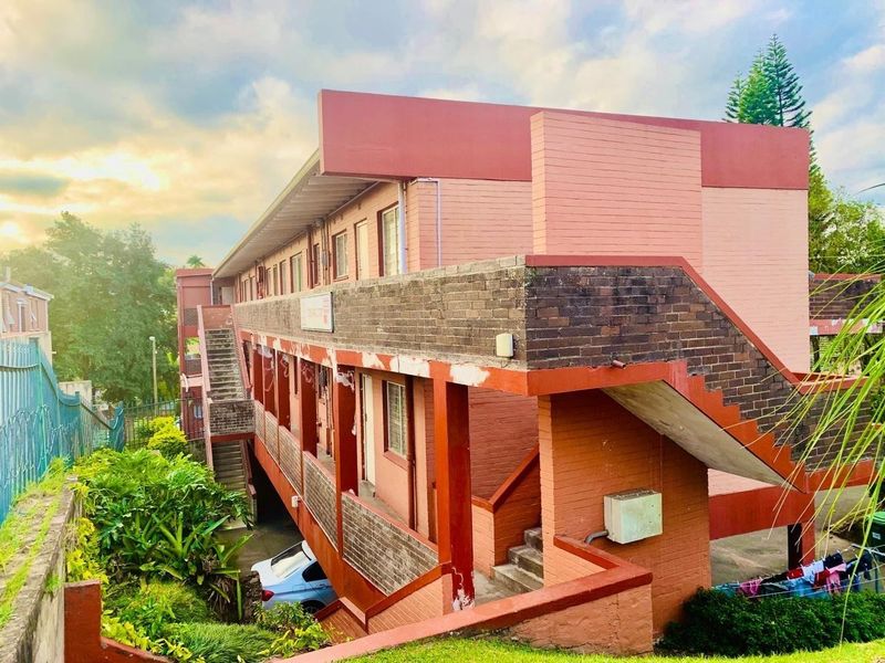 Three Bedroom Apartment to Rent in Pinetown Central - Newly Renovated - Photo 1