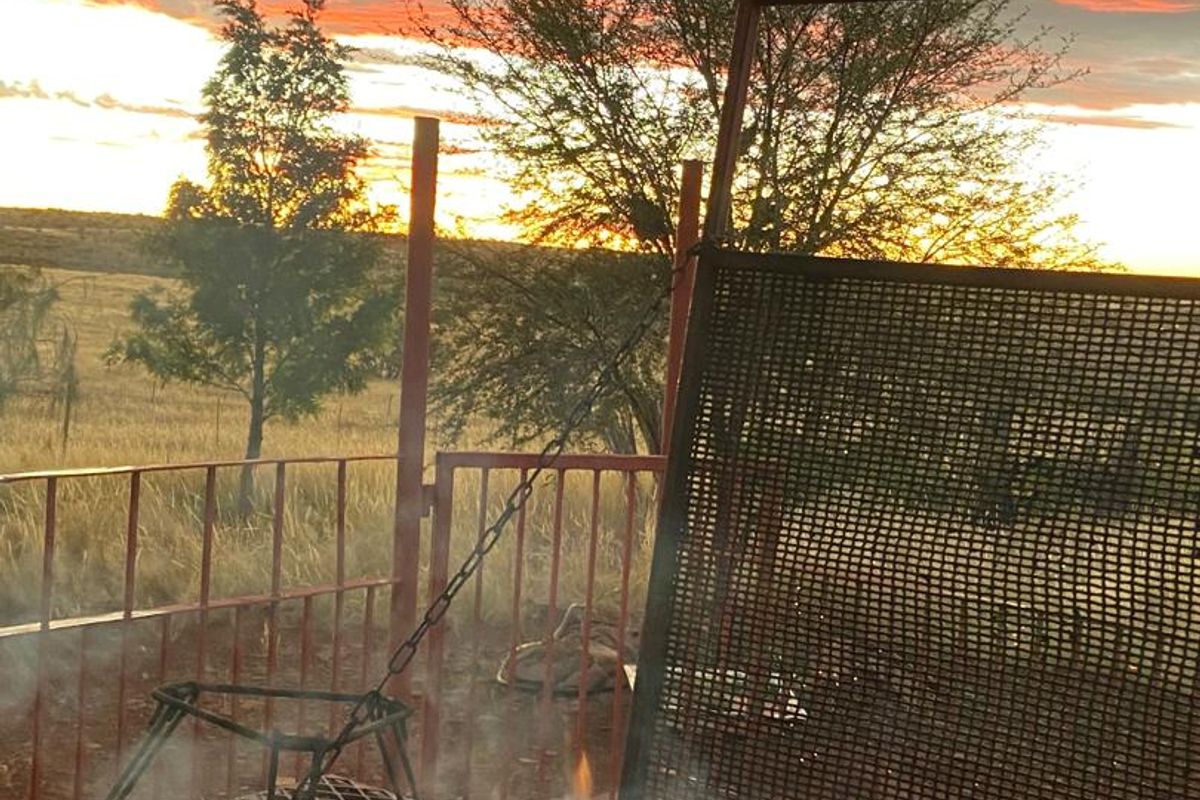 Rural Elegance: 7,749-Hectare Livestock Farm with Comprehensive Improvements - Photo 5