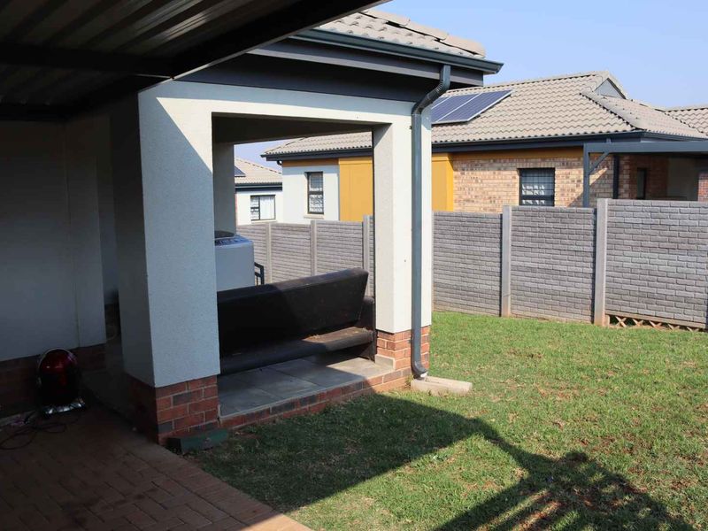 Clean and safe security estate - Photo 3