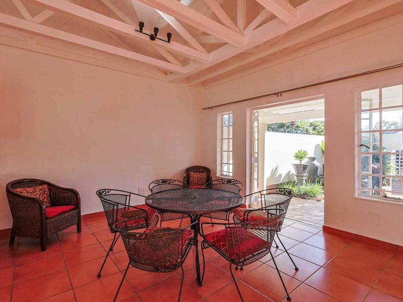 Comfort meets prime location - Photo 4