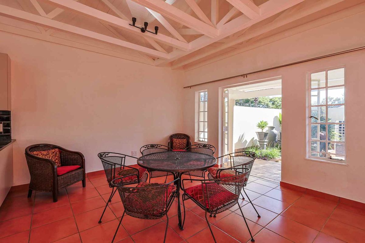 Comfort meets prime location - Photo 4