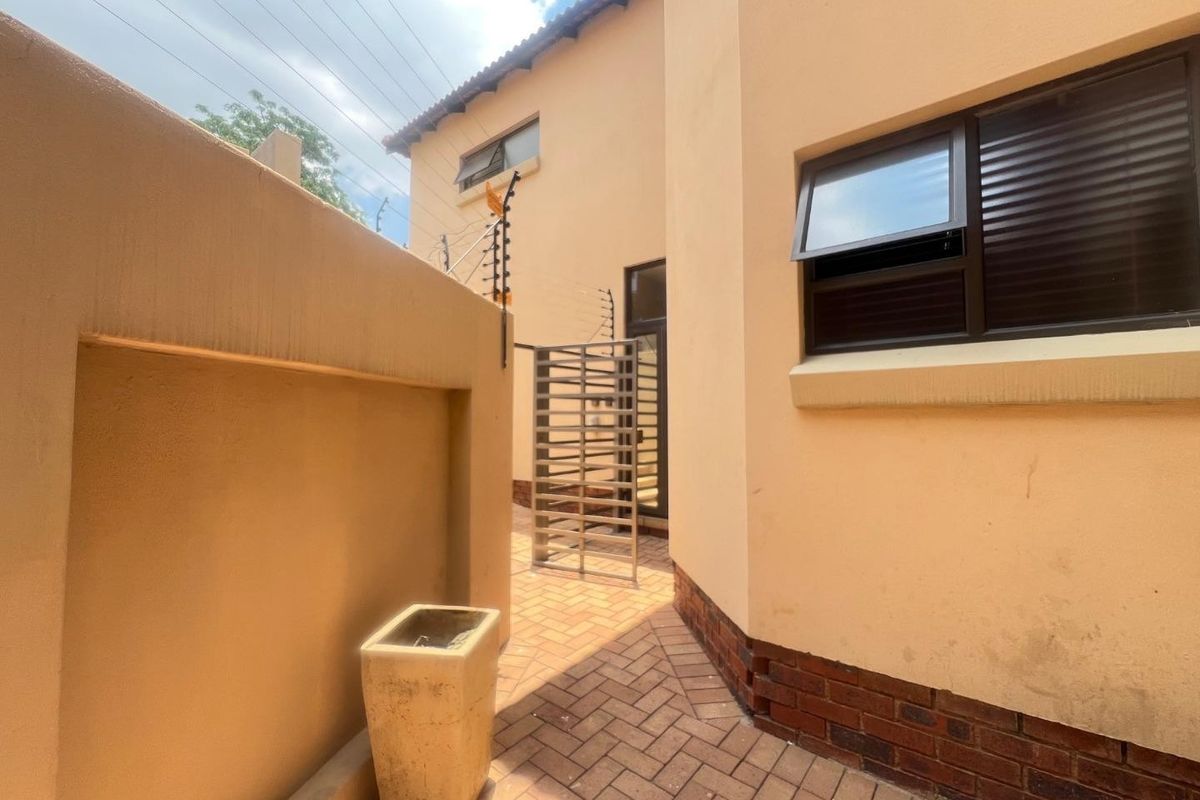 House For Sale in South Crest, Alberton - Photo 3