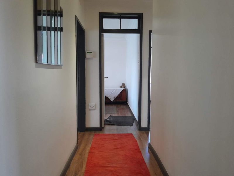 Neat and Spacious Modern Family Home - Photo 6