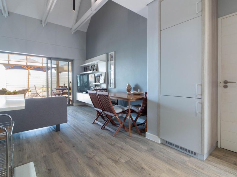 Luxurious, comfortable and convenient Retirement living - Photo 9