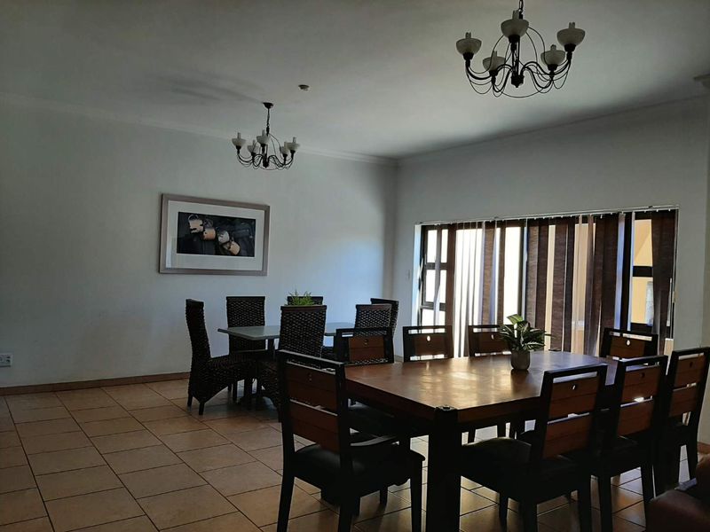 4BEDROOM HOUSE ( BOTH EN-SUITE). - Photo 3