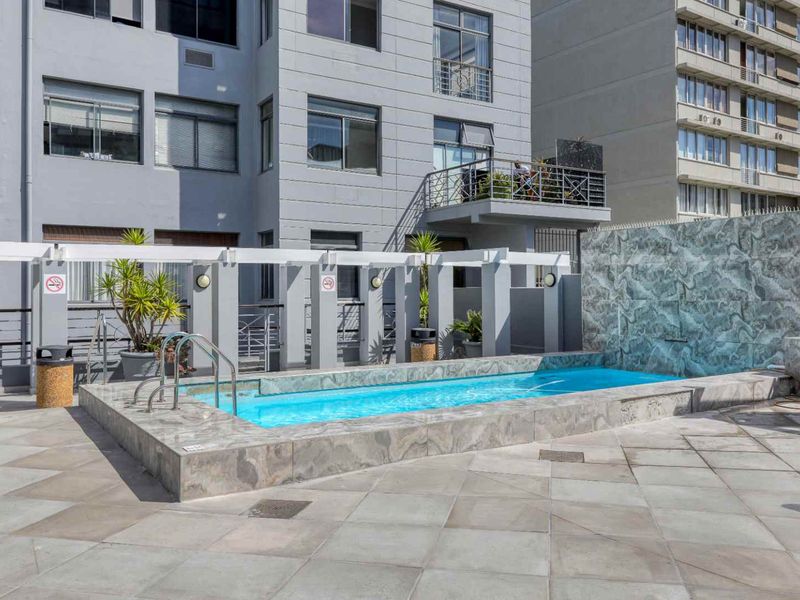 City Living at The Square – Cape Town CBD - Photo 5
