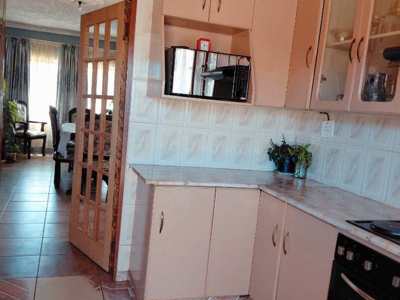 House in a double stand - Photo 5