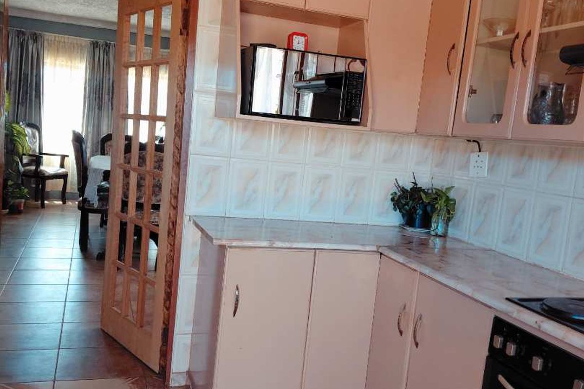 House in a double stand - Photo 5