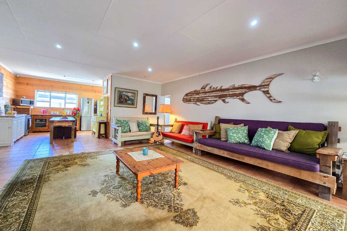 Four bedroom family home for sale in Harbour area. - Photo 3