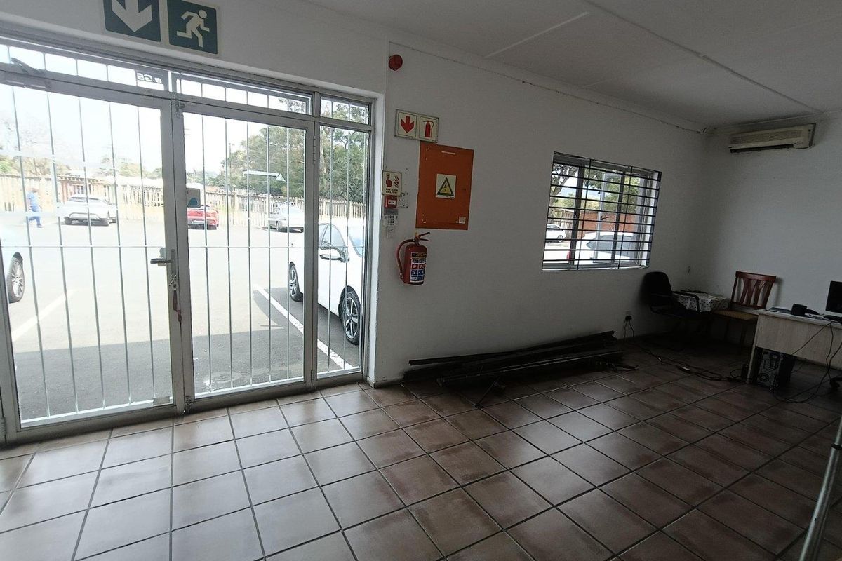 1485m2 Warehouse & Link Access - Photo 3