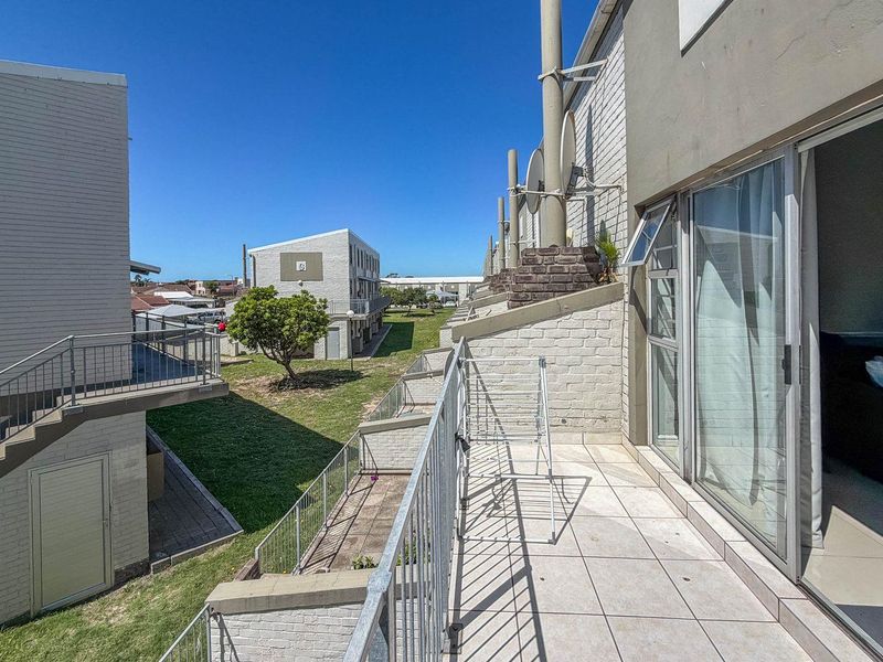 Humewood Loft for Sale - R620 000 - Photo 8