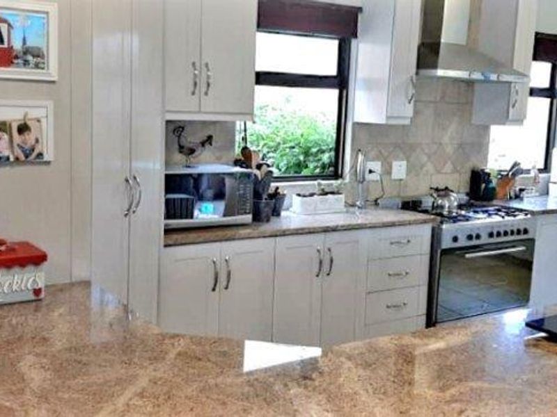 SEA VIEW PROPERTY - Photo 4