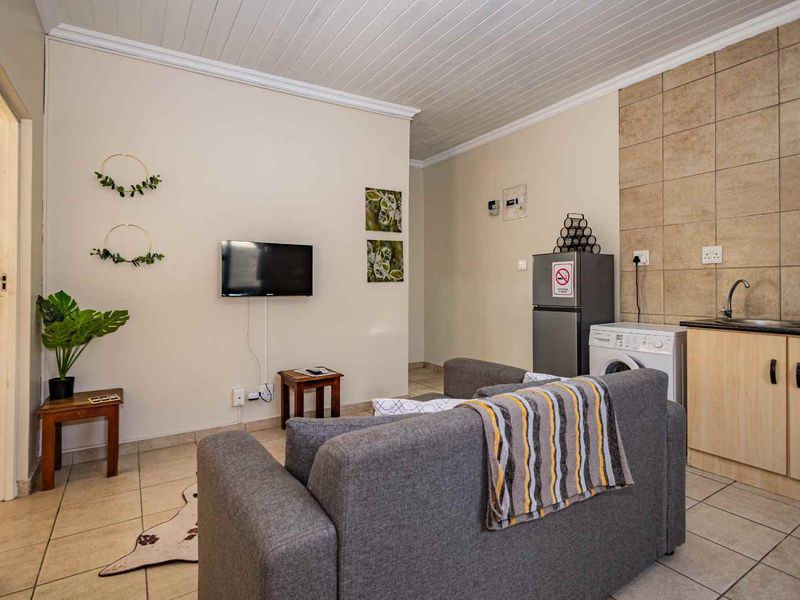 La Bella Vida Self Catering Apartments - Photo 3