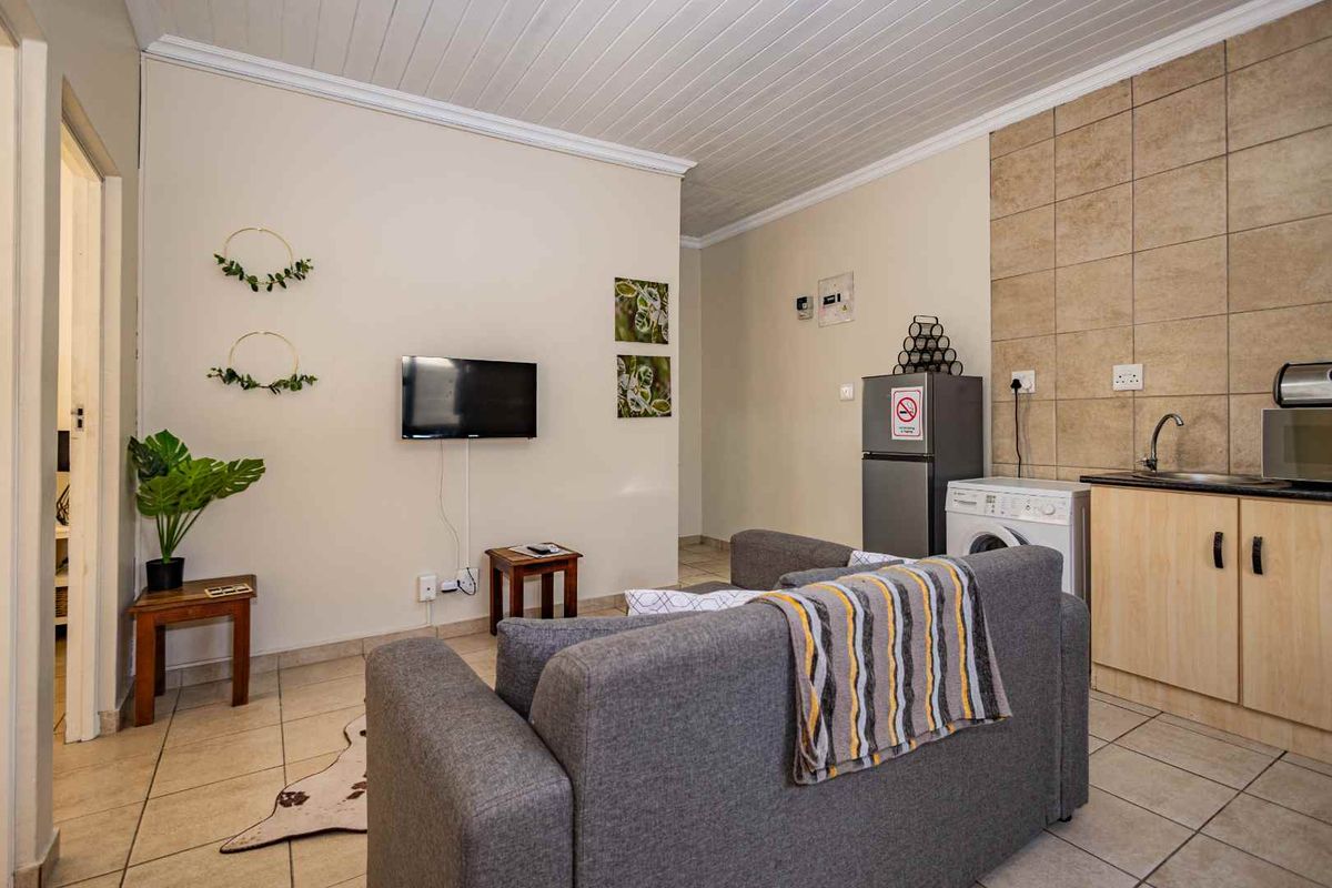 La Bella Vida Self Catering Apartments - Photo 3