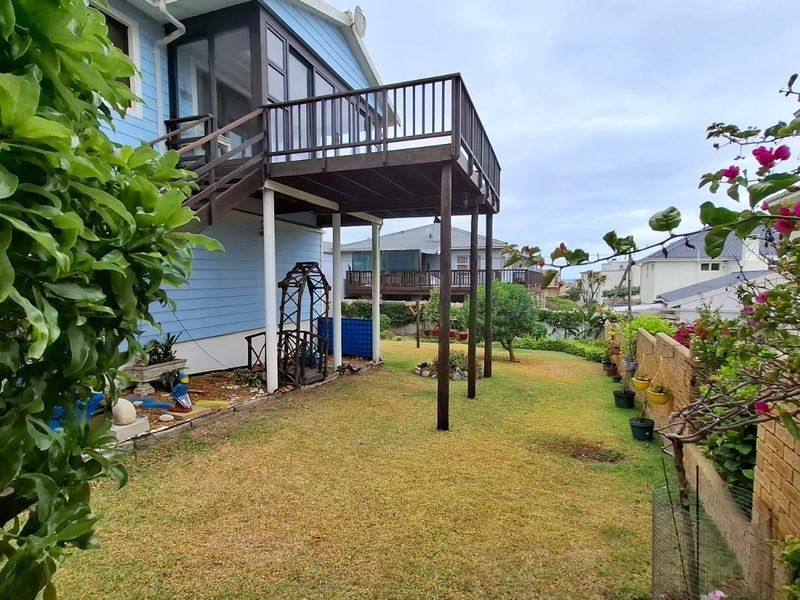 Seaside Serenity: Accessible Coastal Retreat Awaits! - Photo 6