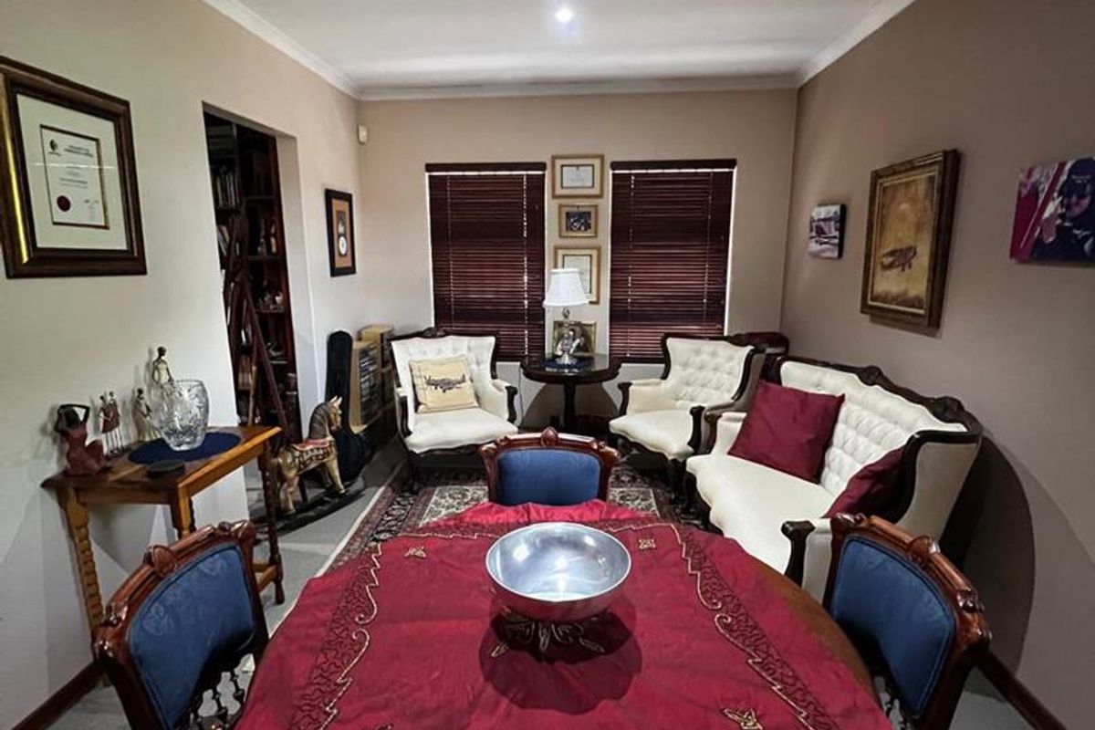 5 Bedroom house for Sale! - Photo 2