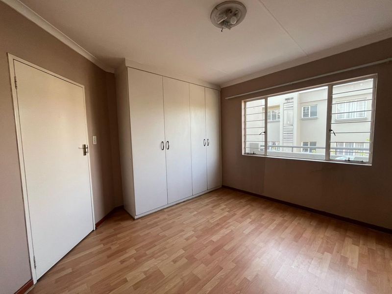 TWO BEDROOM APARTMENT IN HALFWAY GARDENS AVAILABLE. - Photo 6